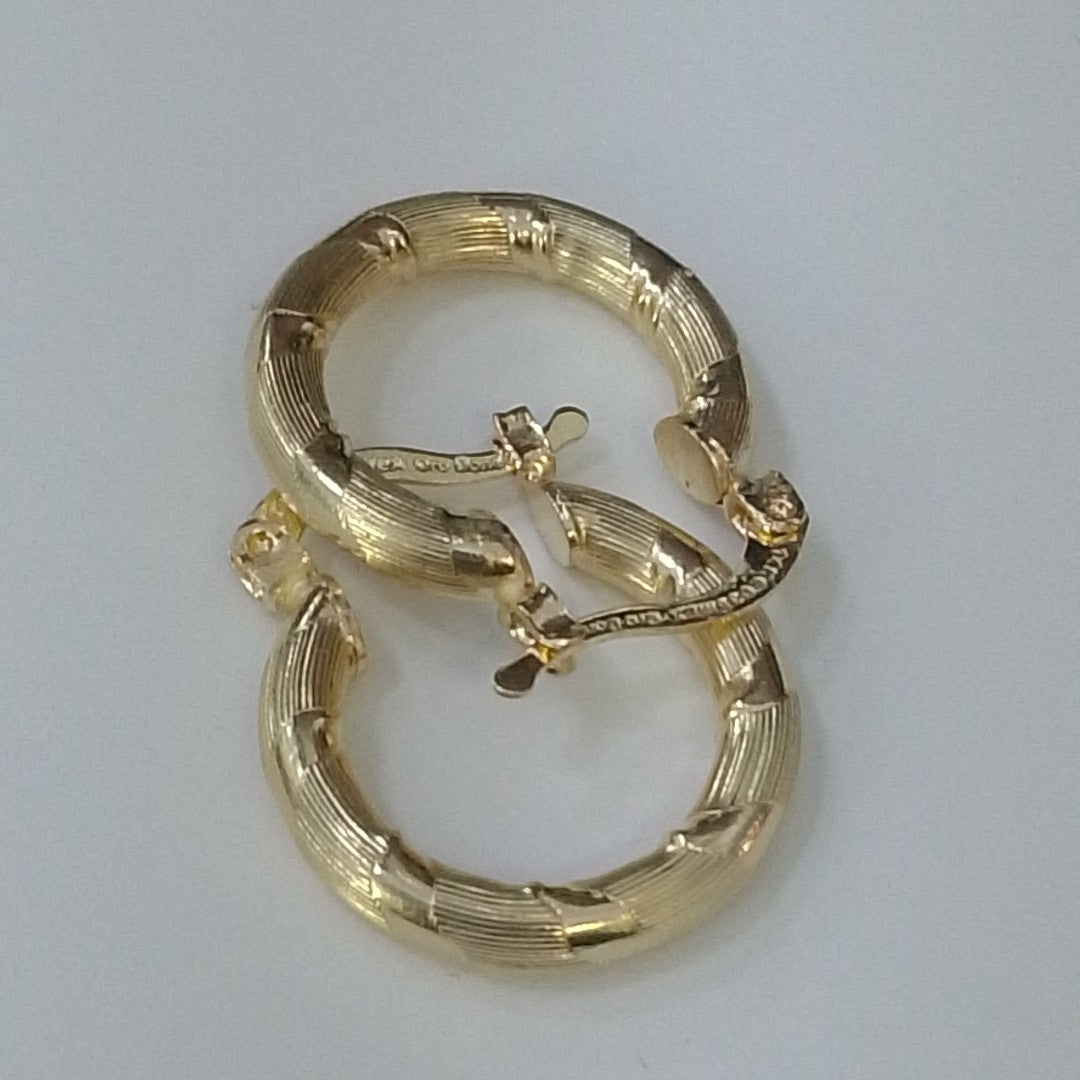 ARETES ARRACADAS TROQUELADAS 14K 2.2 GR (NUEVO)