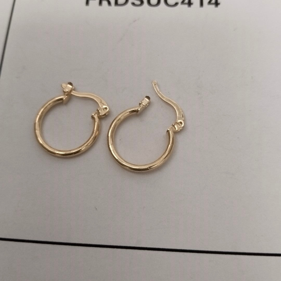 ARETES ARRACADAS ESTRIADAS 14K 1.4 GR (NUEVO)
