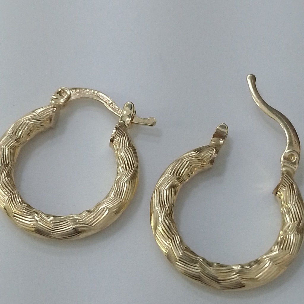 ARETES TEJIDO ARRACADAS ASTRIADAS 14K 1.9 GR (NUEVO)