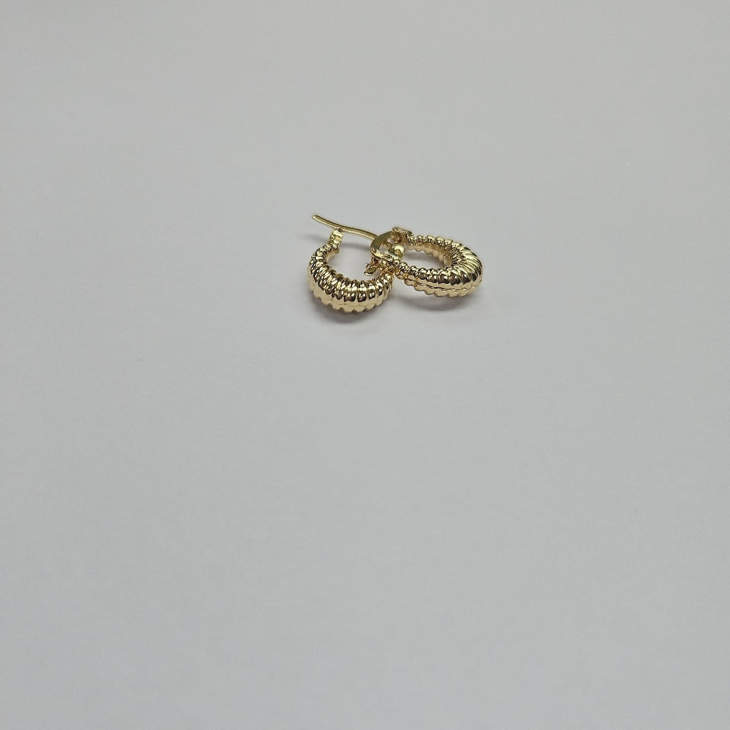ARETES ARRACADA ESTRIADAS 14K 1.1 GR (NUEVO)