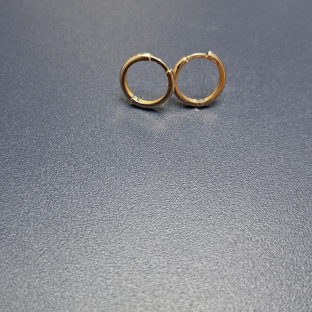 ARETES HUGGIES LISAS 14K 1.6 GR (NUEVO)