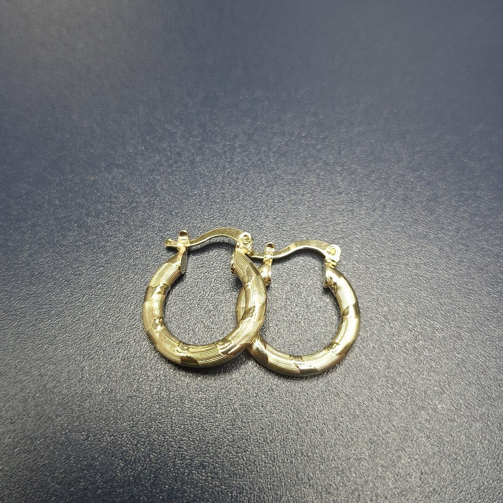 ARETES ARRACADAS TROQUELADAS 14K 2.2 GR (NUEVO)