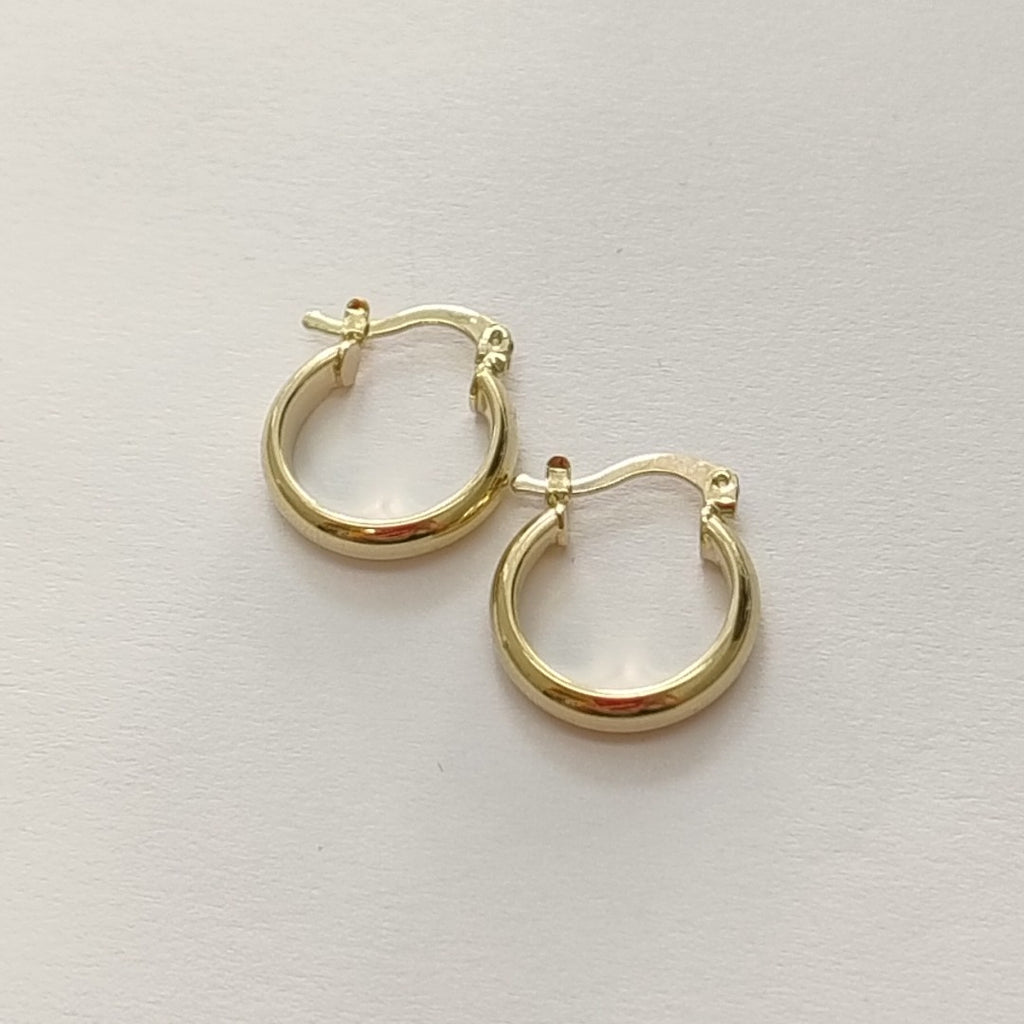 ARETES ARRACADA LISA 14K 1.7 GR (NUEVO)