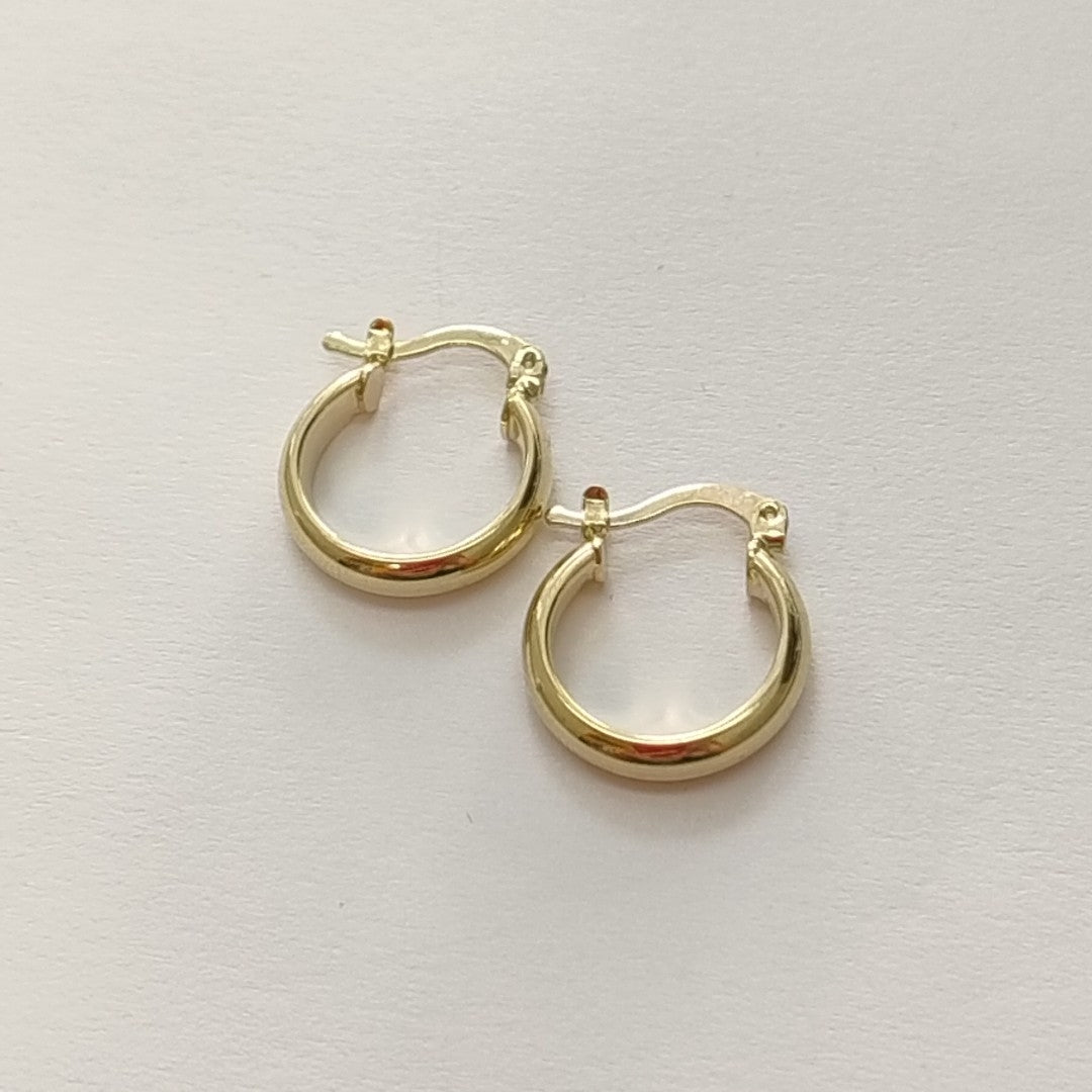 ARETES ARRACADA LISA 14K 1.7 GR (NUEVO)