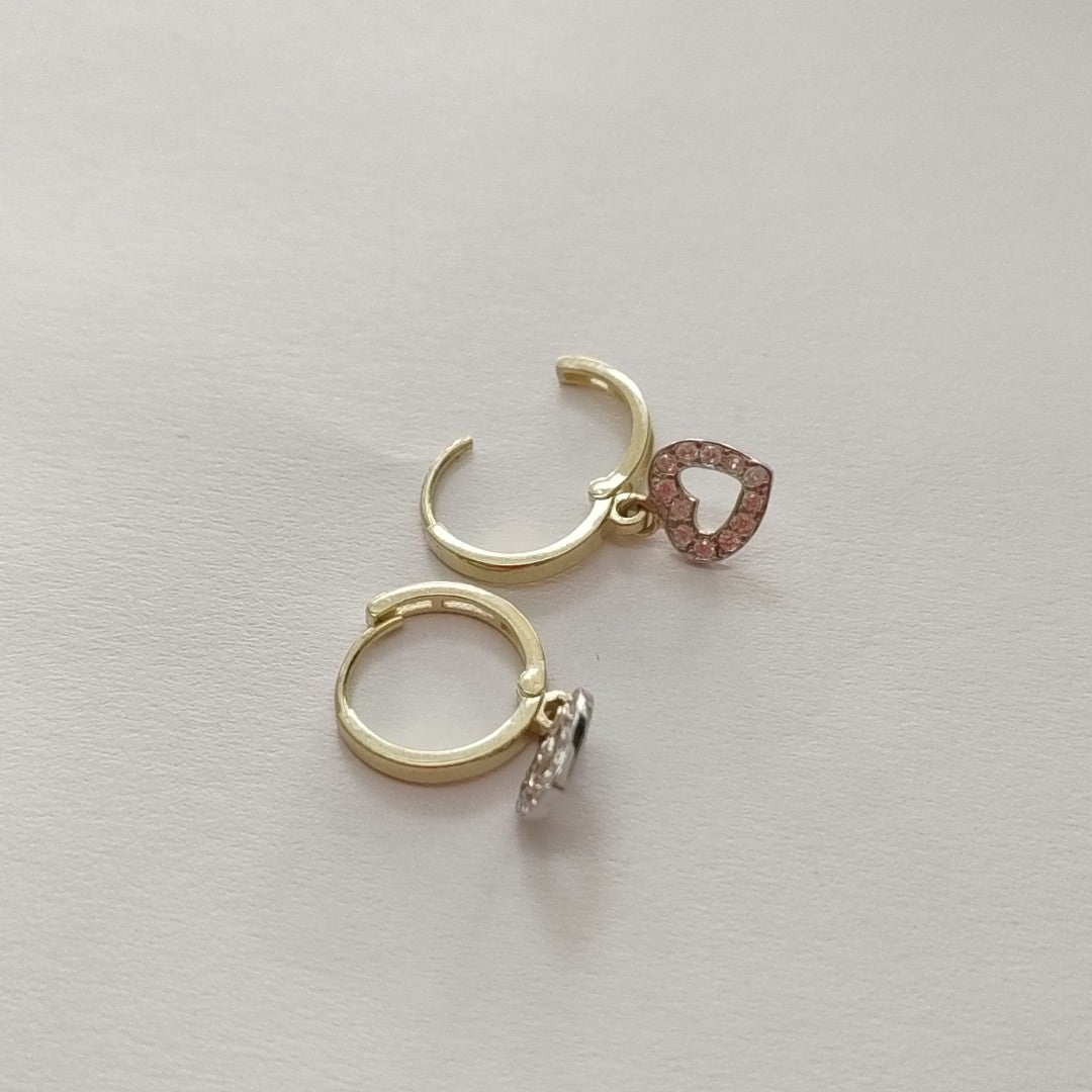 ARETES HUGGIES CON DIJE CORAZON Y CIRCONIAS 14K 2.2 GR (NUEVO)