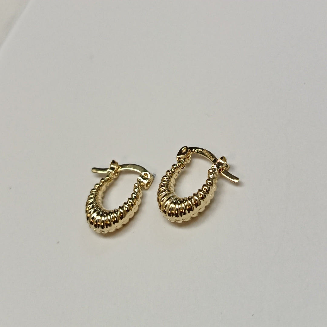 ARETES ARRACADA ESTRIADAS 14K 1.1 GR (NUEVO)