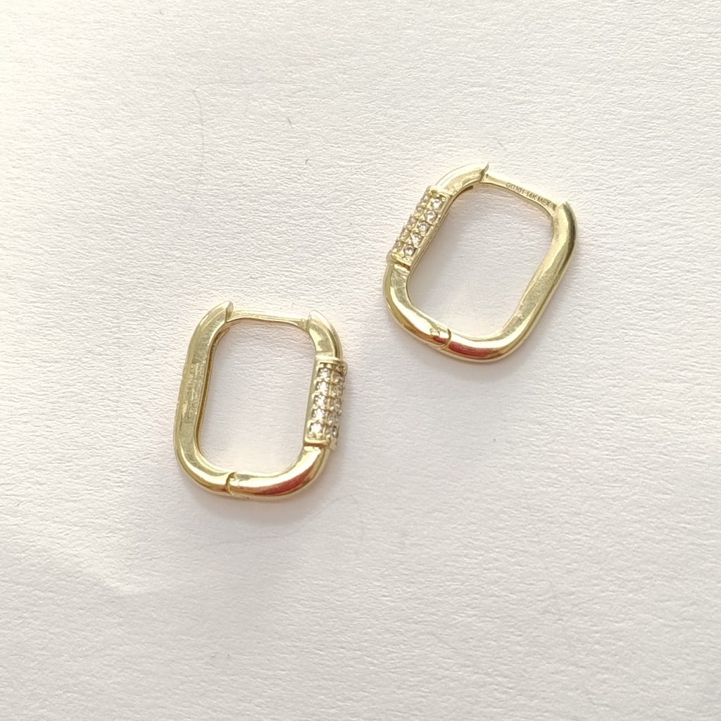 ARETES HUGGIES OVALADA C CIRCONIAS 14K 2.4 GR (NUEVO)