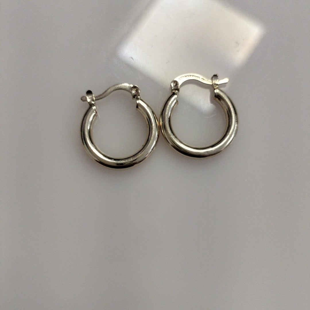 ARETES TEJIDO ARRACADAS LISAS 14K 1.6 GR (NUEVO)