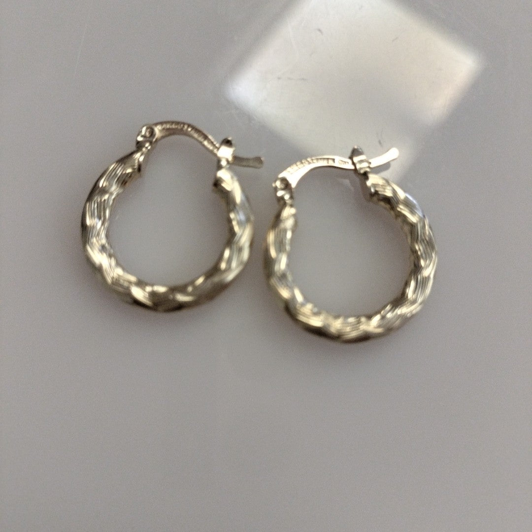 ARETES TEJIDO ARRACADAS ASTRIADAS 14K 1.9 GR (NUEVO)