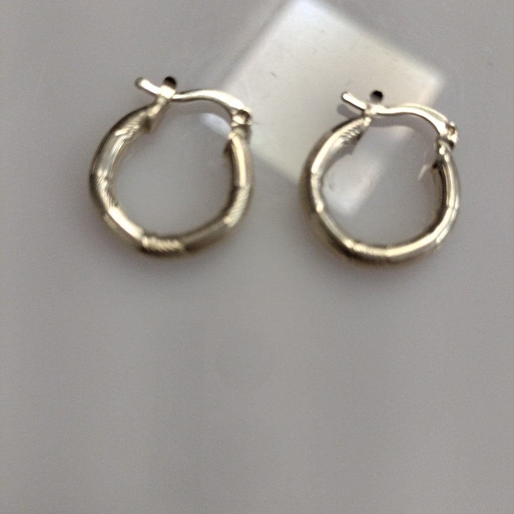 ARETES TEJIDO ARRACADAS CON DISEÑO 14K 2.7 GR (NUEVO)