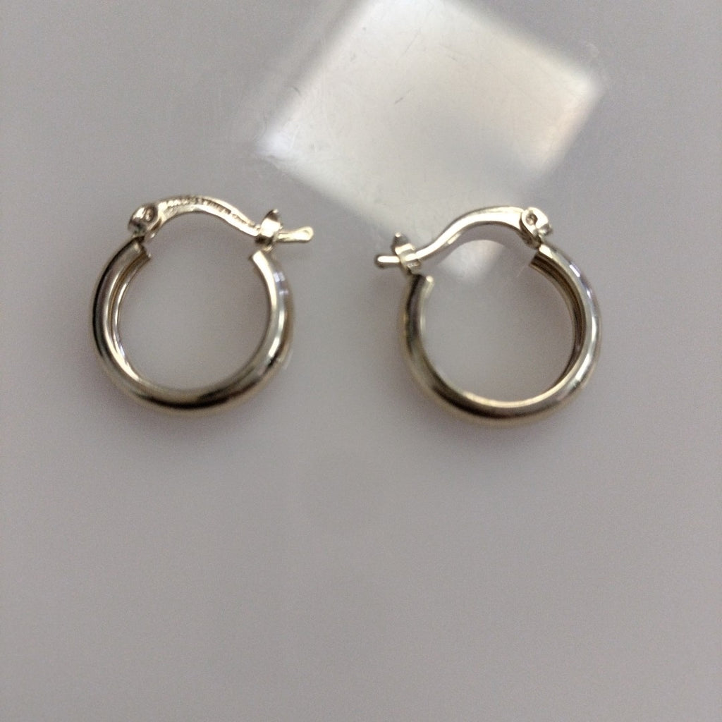 ARETES TEJIDO ARRACADAS LISAS 14K 2.1 GR (NUEVO)