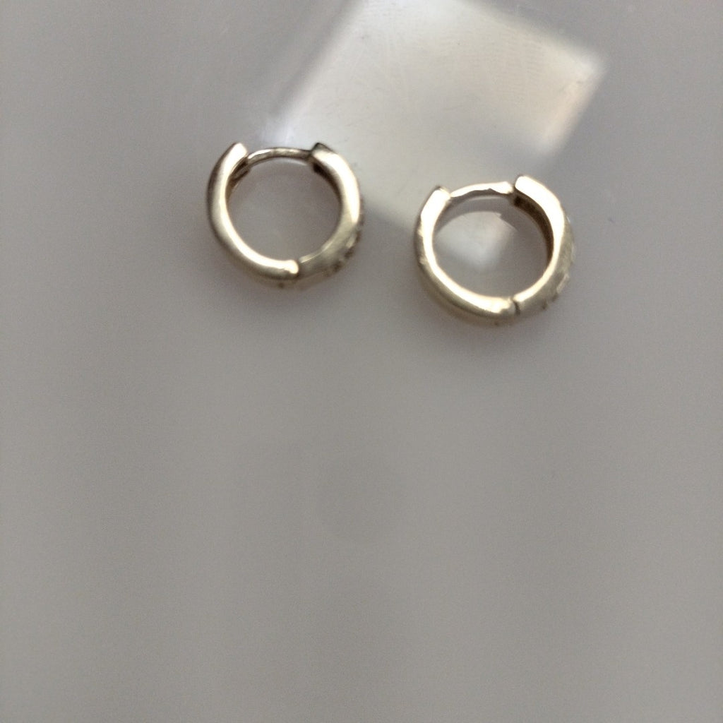 ARETES HUGGIES C CIRCONIAS 14K 2.2 GR (NUEVO)