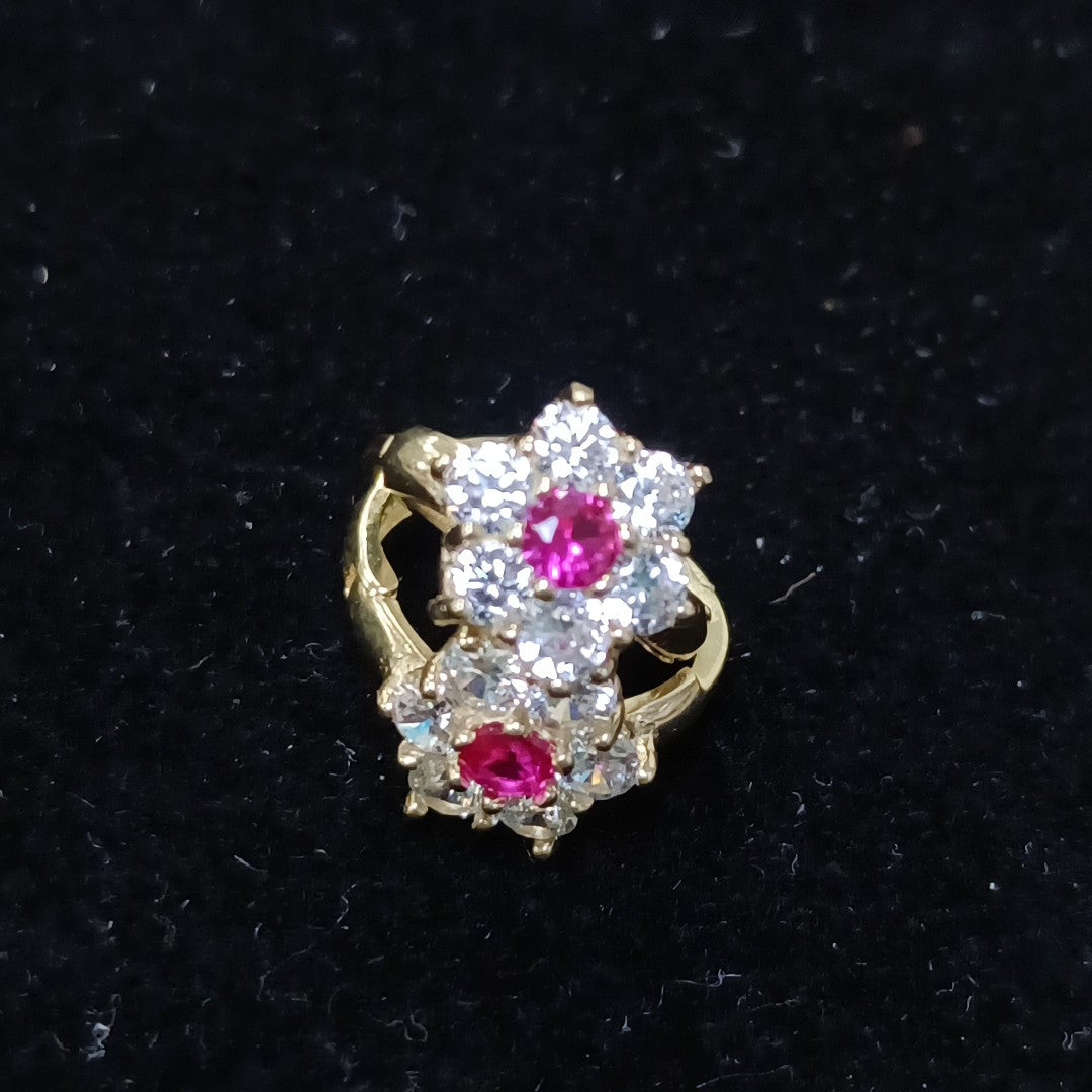 ARETES HUGGIES CON CIRCONIAS Y PIEDRA DE COLOR 14K 1.7 GR (NUEVO)