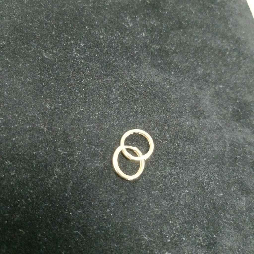 ARETES HUGGIES LISAS 14K 1.6 GR (NUEVO)