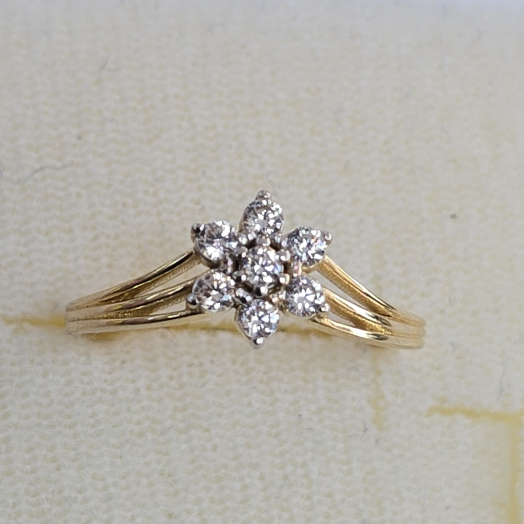 ANILLO ANILLITO FLOR C CIRCONIAS 14K 8 TALLA 1.4 GR (NUEVO)