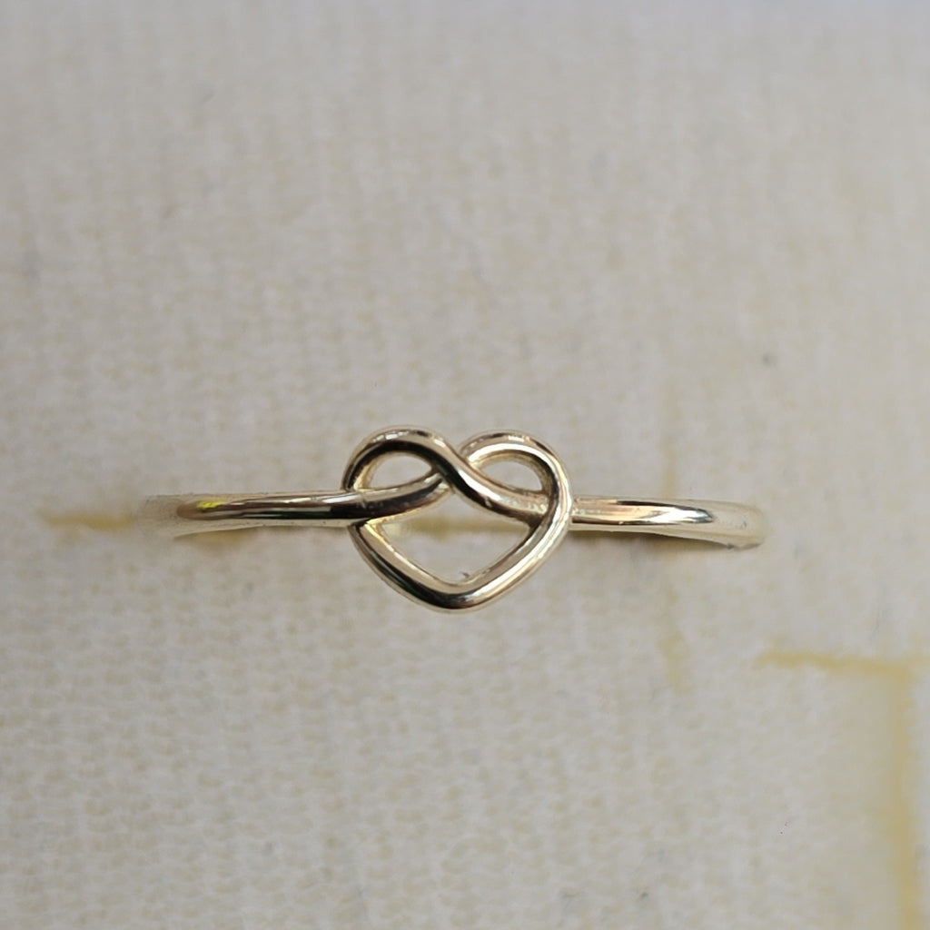 ANILLOS ANILLITO FIG CORAZON 10K TALLA 7 0.8 GR (NUEVO)