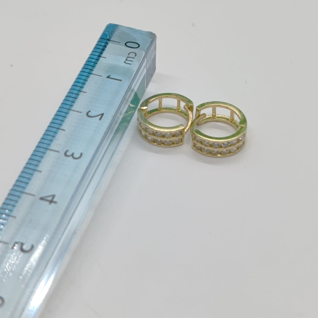 ARETES HUGGIES C CIRCONIAS 14K 1.7 GR (NUEVO)