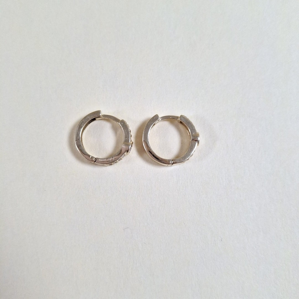 ARETES ARRACADAS C CIRCONIAS 10K 2.6 GR (NUEVO)