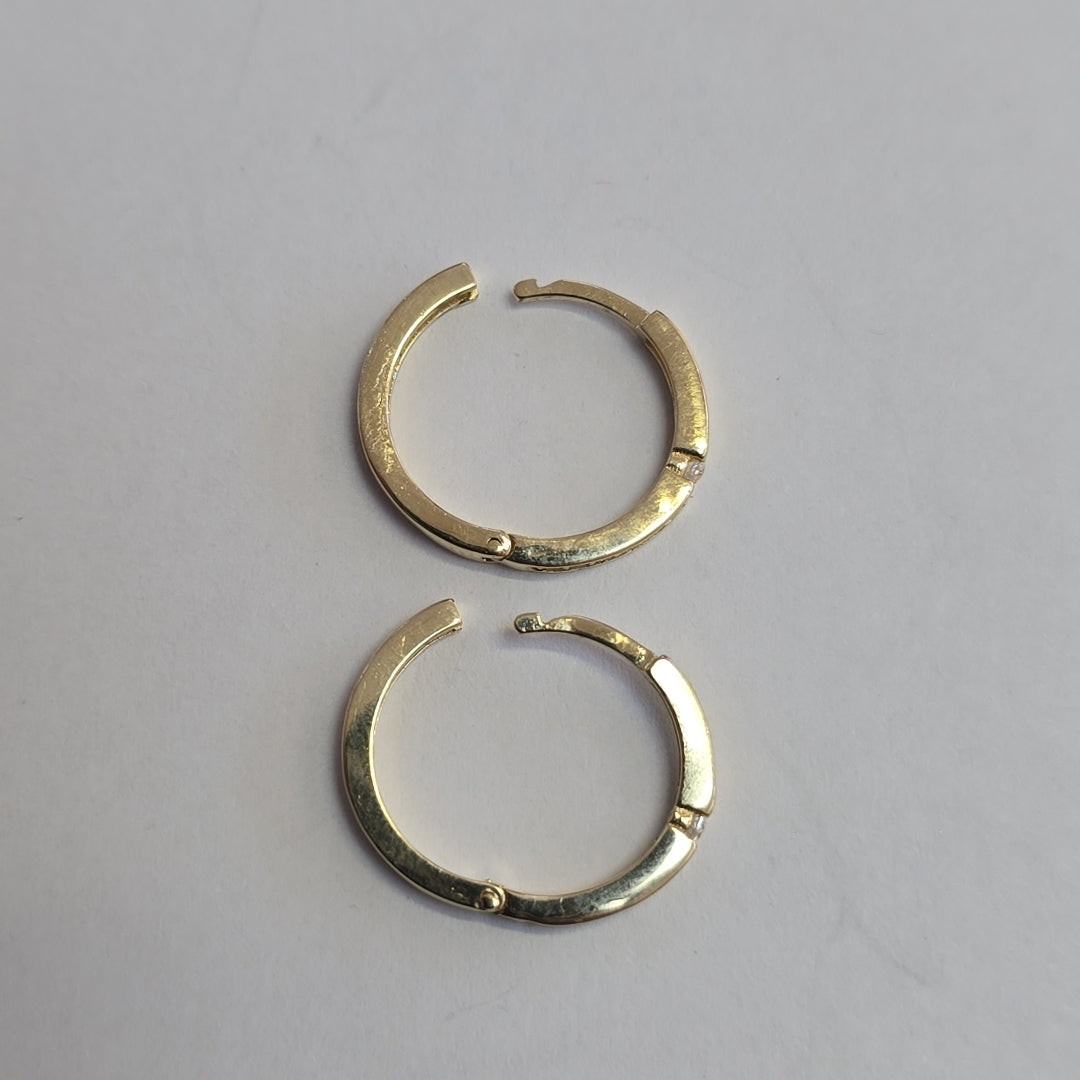 ARETES ARRACADAS C CIRCONIAS 14K 2.3 GR (NUEVO)