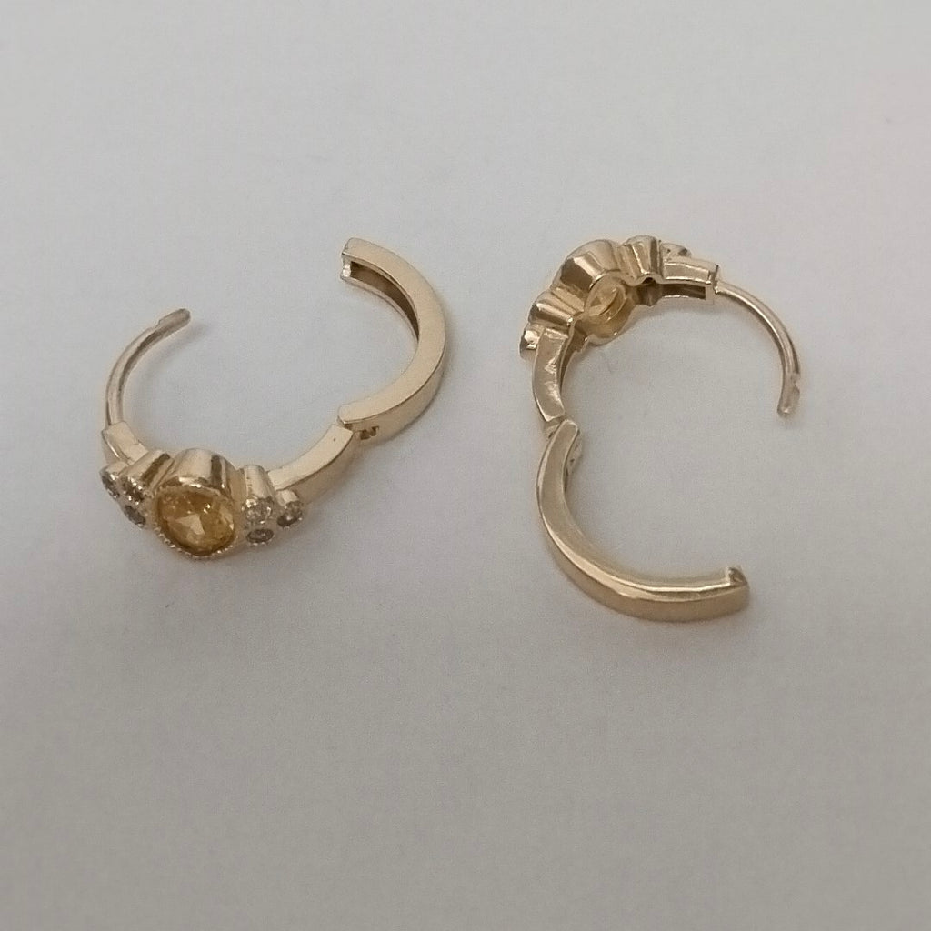 ARETES ARRACADAS CON CIRCONIAS Y PDRAS COL 14K 3.3 GR (NUEVO)