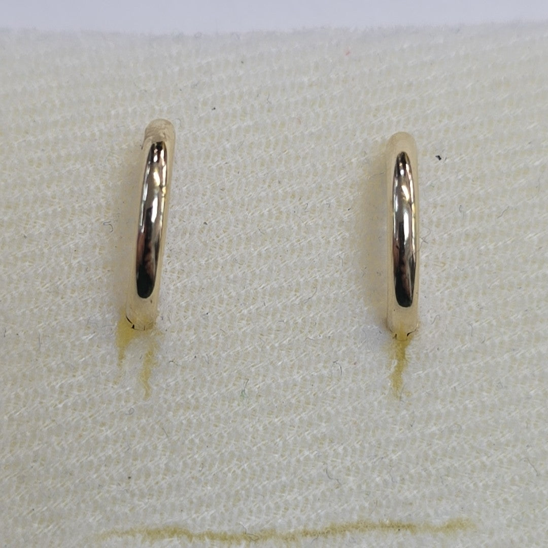 ARETES HUGGIES LISAS 14K 1.5 GR (NUEVO)