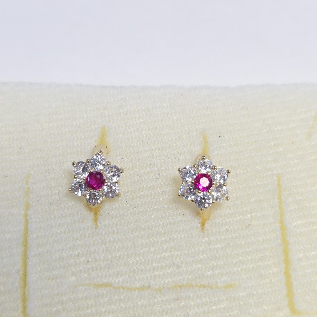 ARETES HUGGIES CON CIRCONIAS Y PIEDRA DE COLOR 14K 1.8 GR (NUEVO)