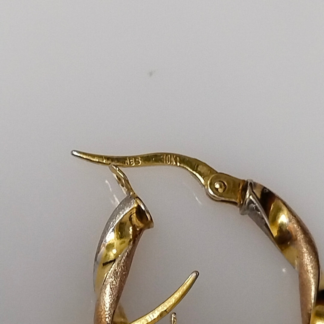 ARRACADAS PAR ORO 10 K 1.3 GRMS (SEMINUEVO)