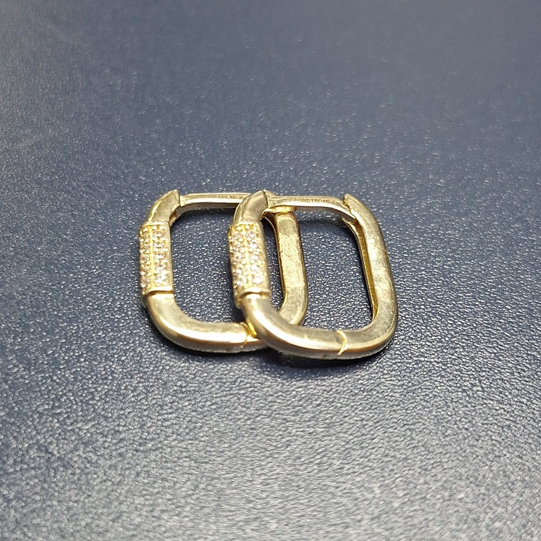 ARETES HUGGIES OVALADA C CIRCONIAS 14K 2.4 GR (NUEVO)