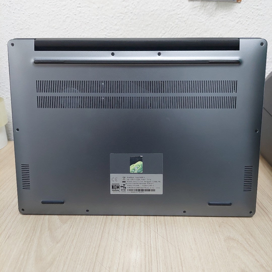 LAPTOP HUAWEI MATEBOOK D14 MDF-X (2024) 512 GB SSD 8 GB RAM (SEMINUEVO)