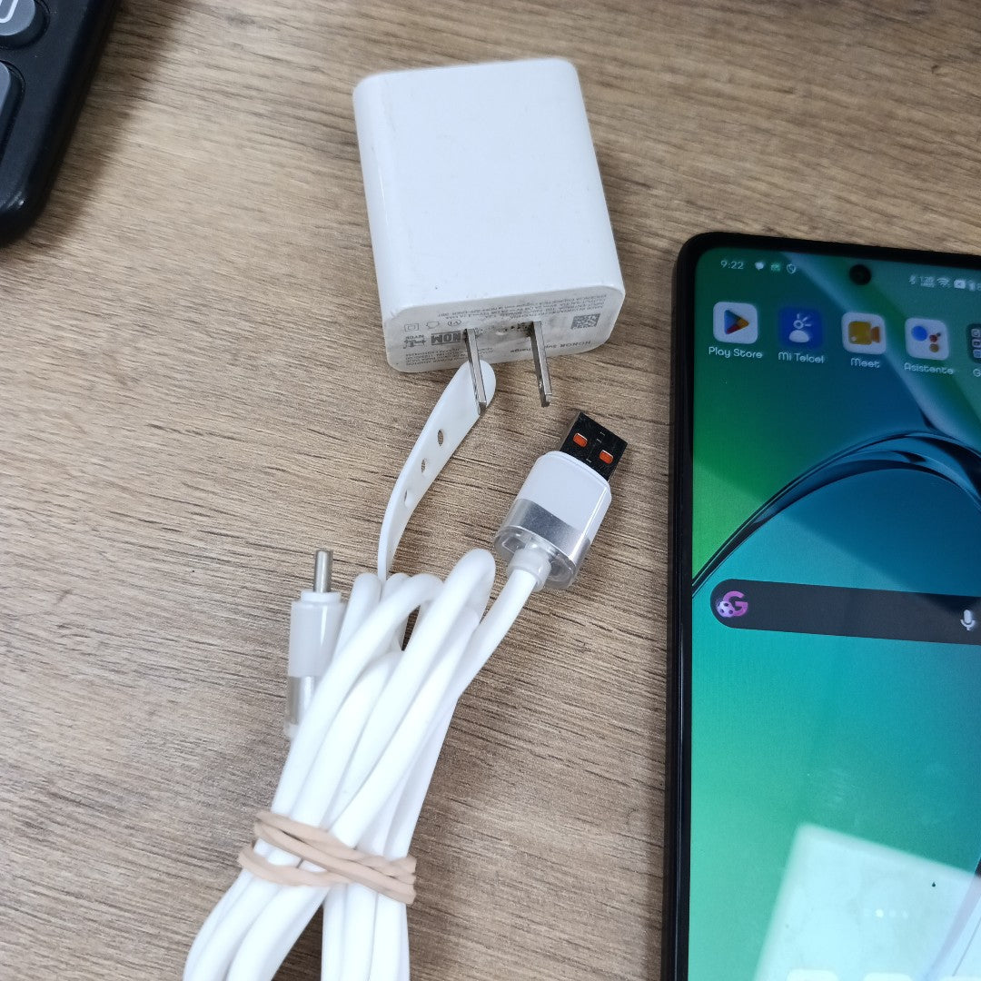 CELULAR OPPO A40 CPH2669 (2024) 256 GB 4 GB RAM (SEMINUEVO)