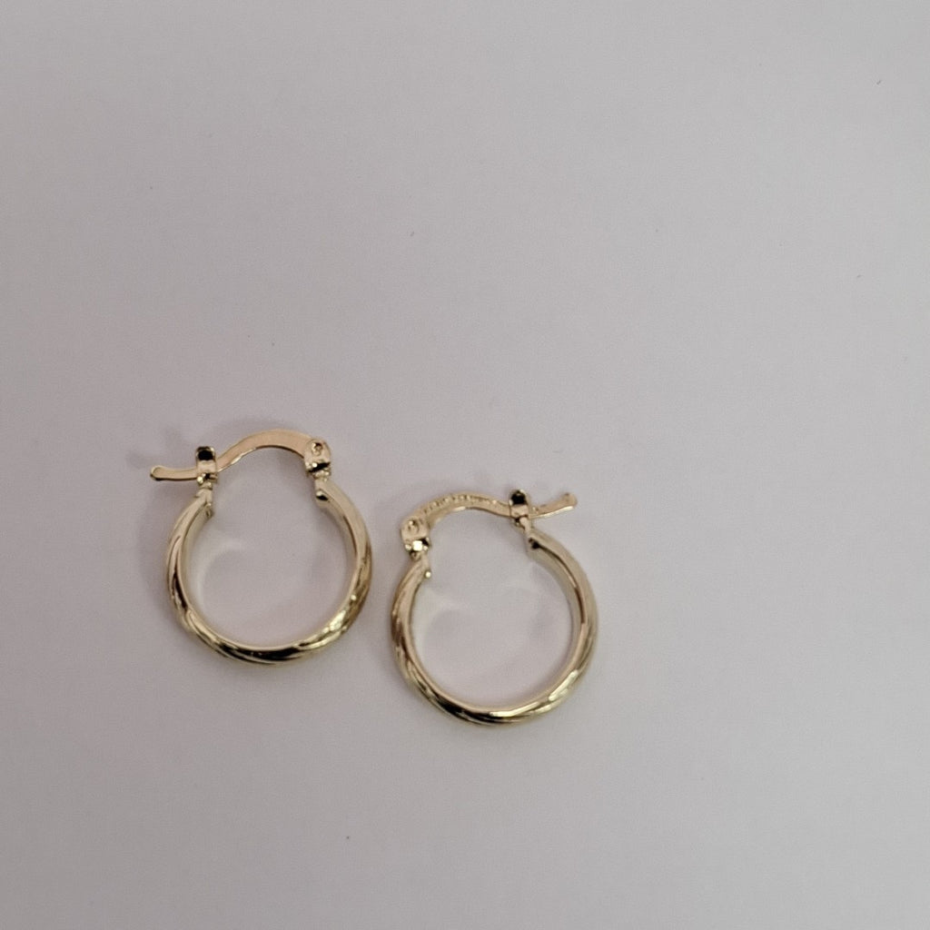 ARETES ARRACADA ASTRIADA 14K 1.6 GR (NUEVO)