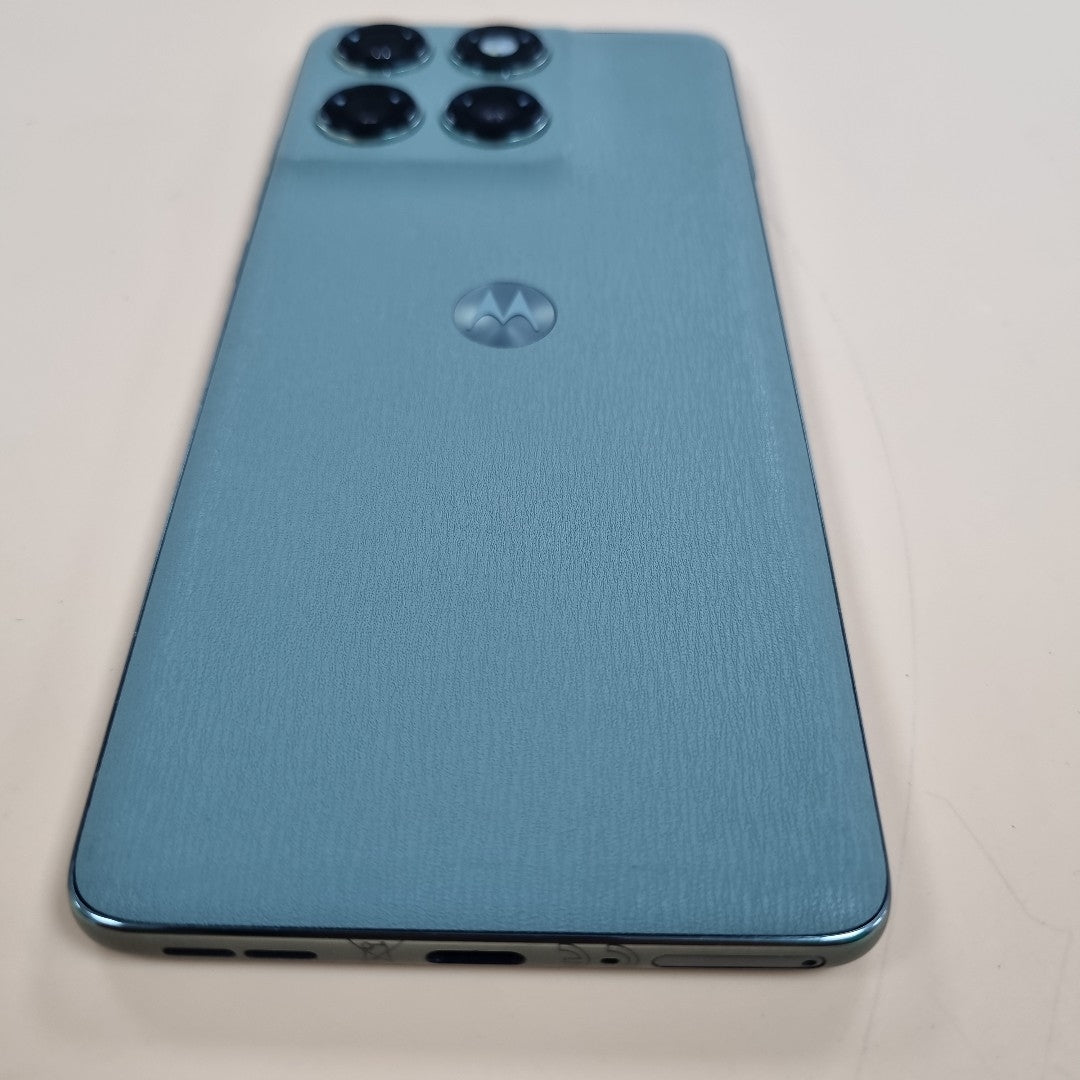 CELULAR MOTOROLA EDGE 60 PRO XT2507-1 (2025) 512 GB 12 GB RAM (SEMINUEVO)