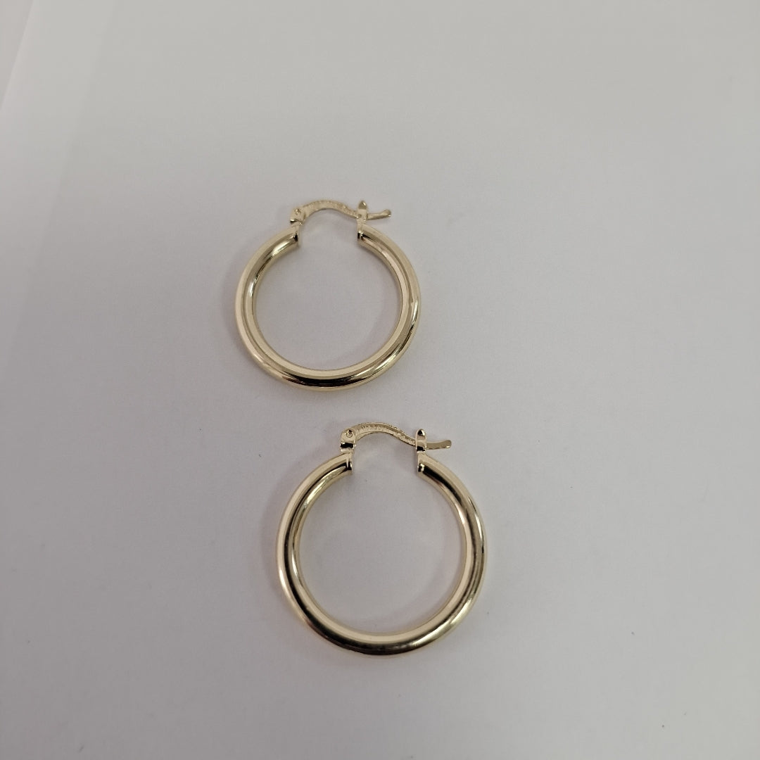 ARETES TEJIDO ARRACADAS LISAS HUECAS 14K 2.1 GR (NUEVO)