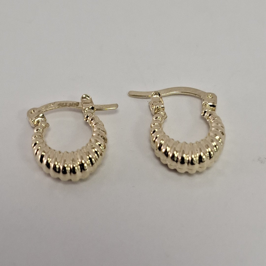 ARETES ARRACADA ESTRIADAS 14K 1.1 GR (NUEVO)