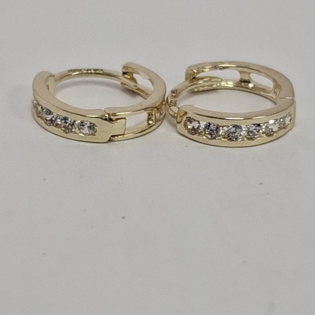 ARETES HUGGIES C CIRCONIA 14K 1.1 GR (NUEVO)