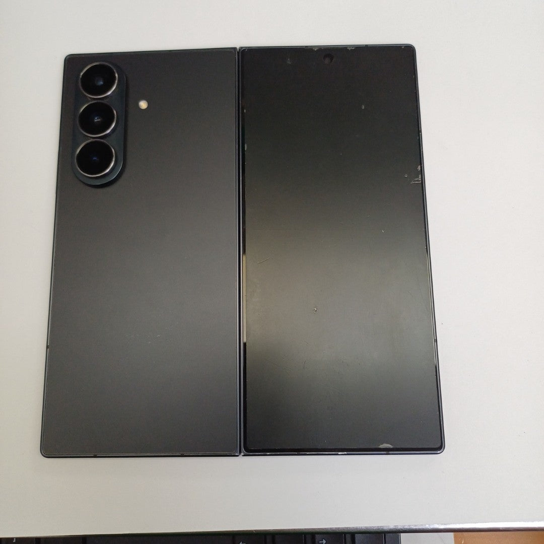 CELULAR SAMSUNG GALAXY Z FOLD7 SM-F966B (2025) 1 TB 16 GB RAM (SEMINUEVO)