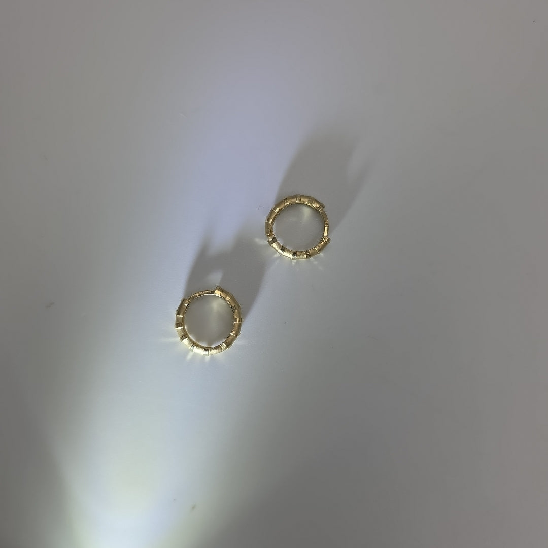 ARETES ARRACADAS FACETADAS 10K 1.7 GR (NUEVO)
