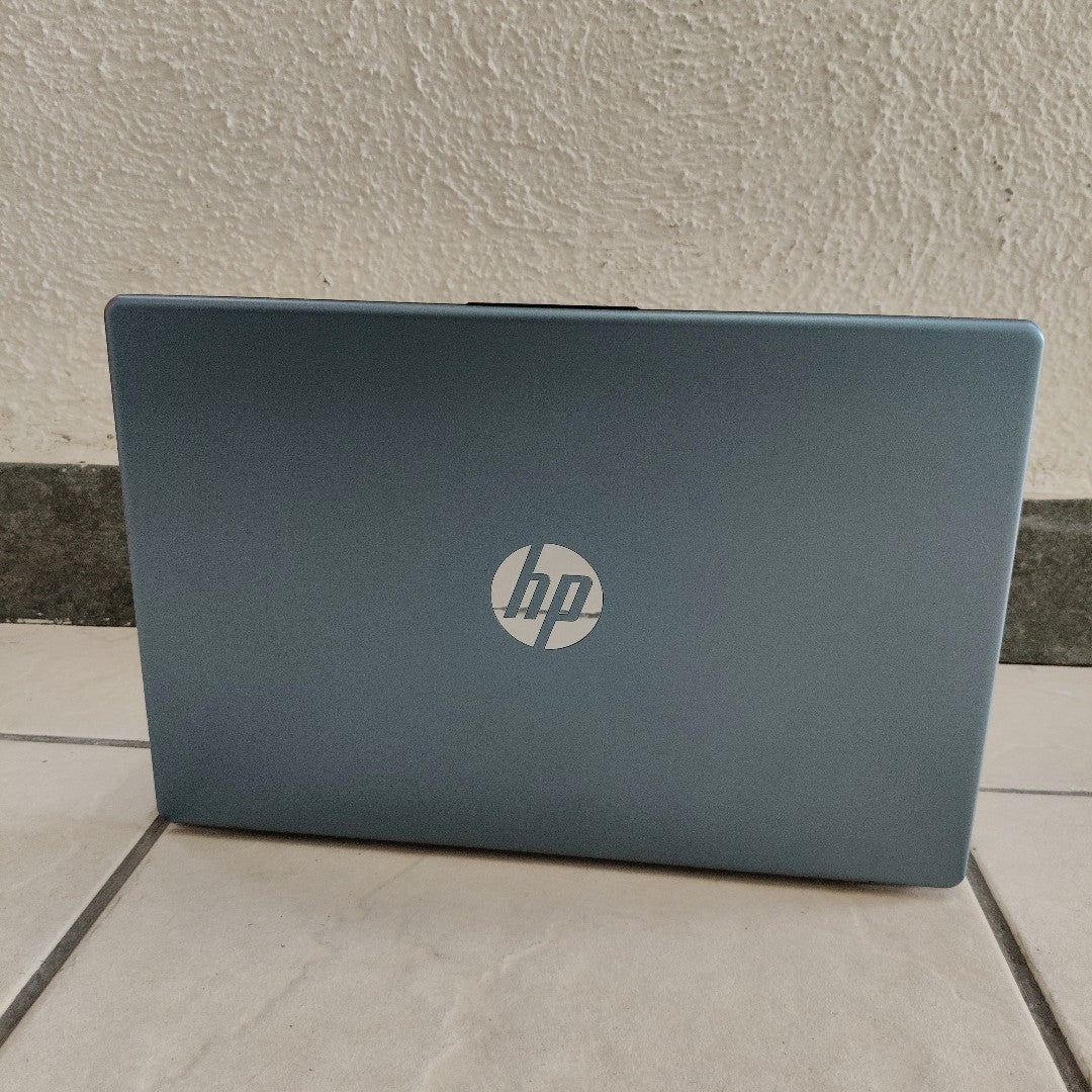 LAPTOP HP 14-EM0017LA (2024) 512 GB SSD 8 GB RAM (SEMINUEVO)