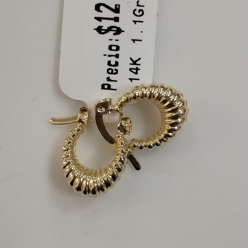 ARETES ARRACADA ESTRIADAS 14K 1.1 GR (NUEVO)