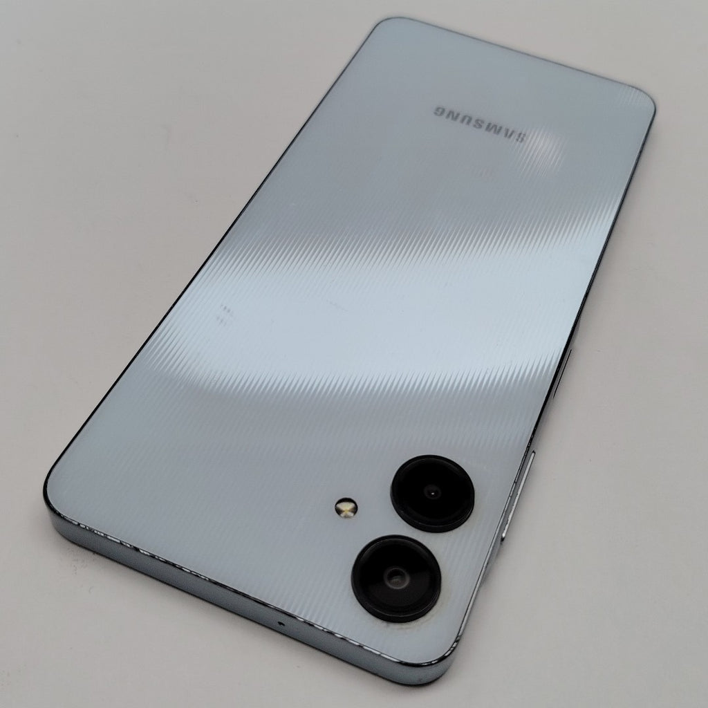 CELULAR SAMSUNG GALAXY A06 SM-A065M (2024) 128 GB 4 GB RAM (SEMINUEVO)