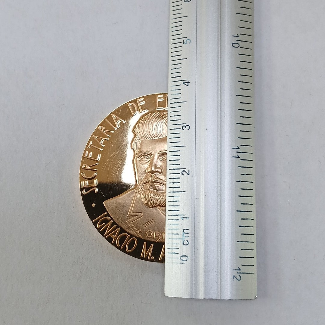 MEDALLA CONMEMORATIVA ORO 21 K 42 GRMS (SEMINUEVO)