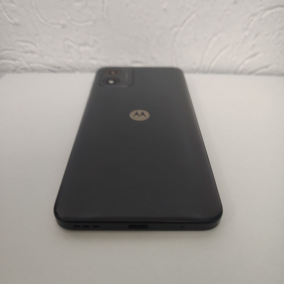 CELULAR MOTOROLA MOTO E13 XT2345-2 64 GB 2 GB RAM (SEMINUEVO)