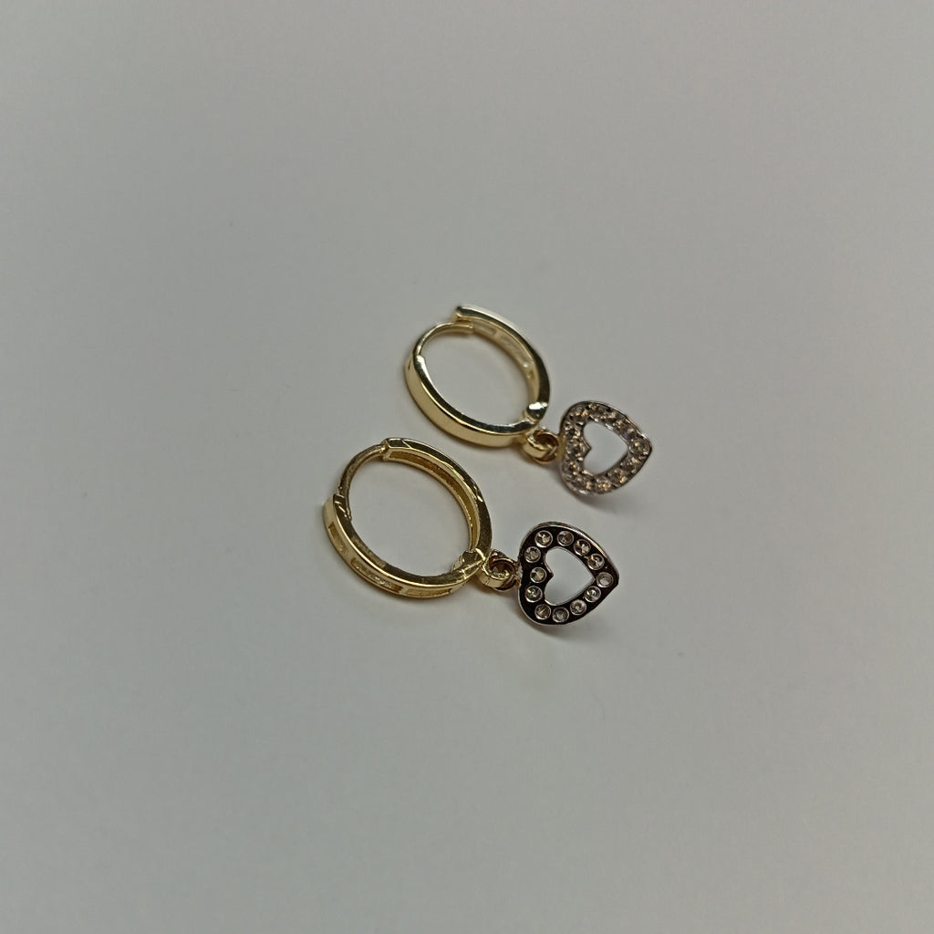 ARETES HUGGIES CON DIJE CORAZON Y CIRCONIAS 14K 2.2 GR (NUEVO)