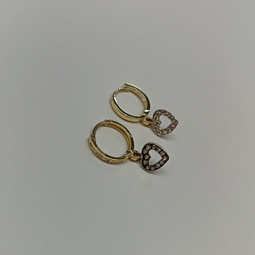 ARETES HUGGIES CON DIJE CORAZON Y CIRCONIAS 14K 2.2 GR (NUEVO)