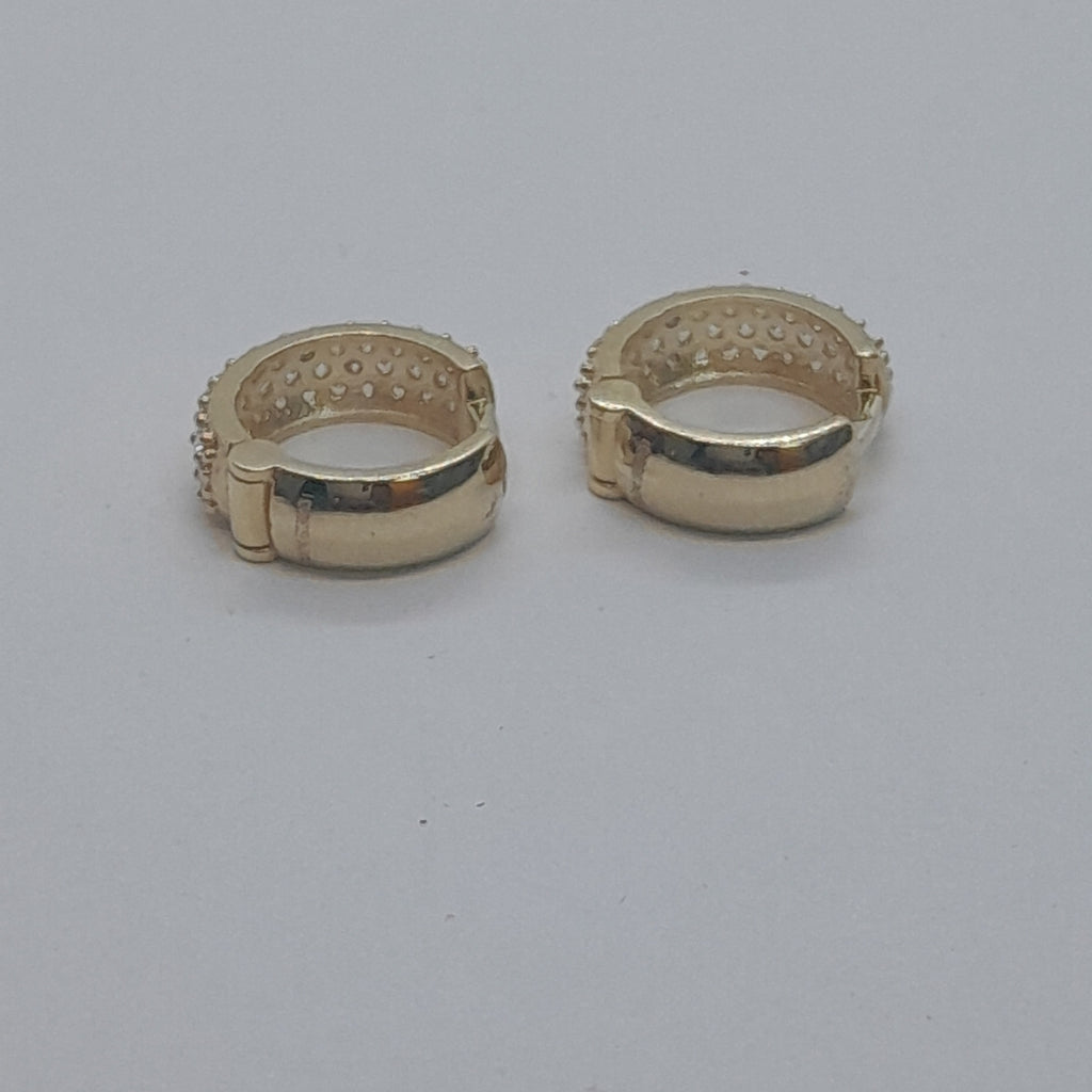 ARETES HUGGIE CON CIRCONIAS 14K 2.1 GR (NUEVO)