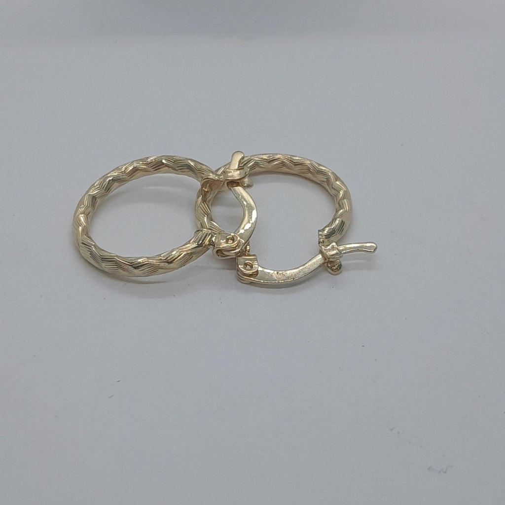 ARETES ARRACADAS TRENZADAS 14K 18 1.6 GR (NUEVO)