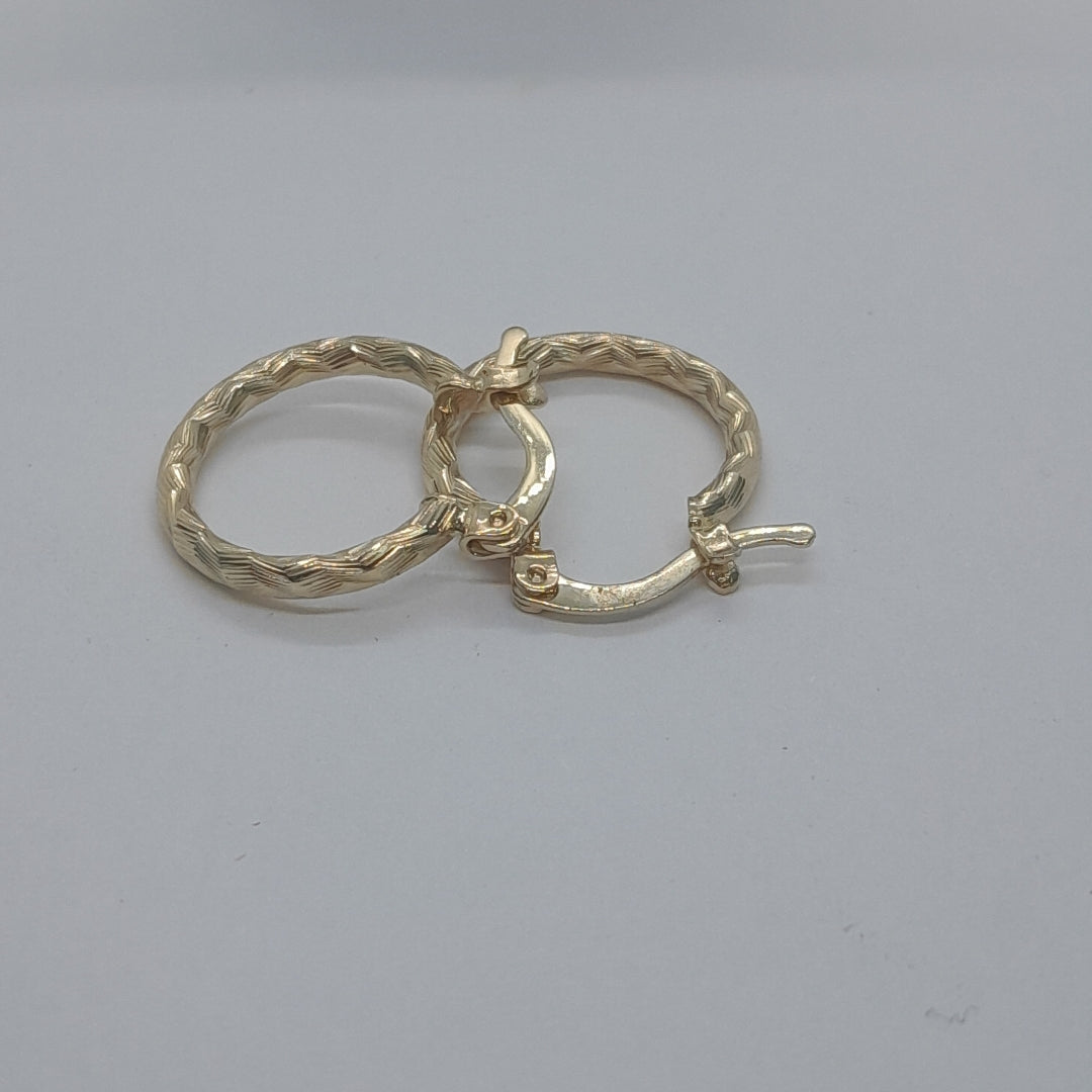 ARETES ARRACADAS TRENZADAS 14K 18 1.6 GR (NUEVO)