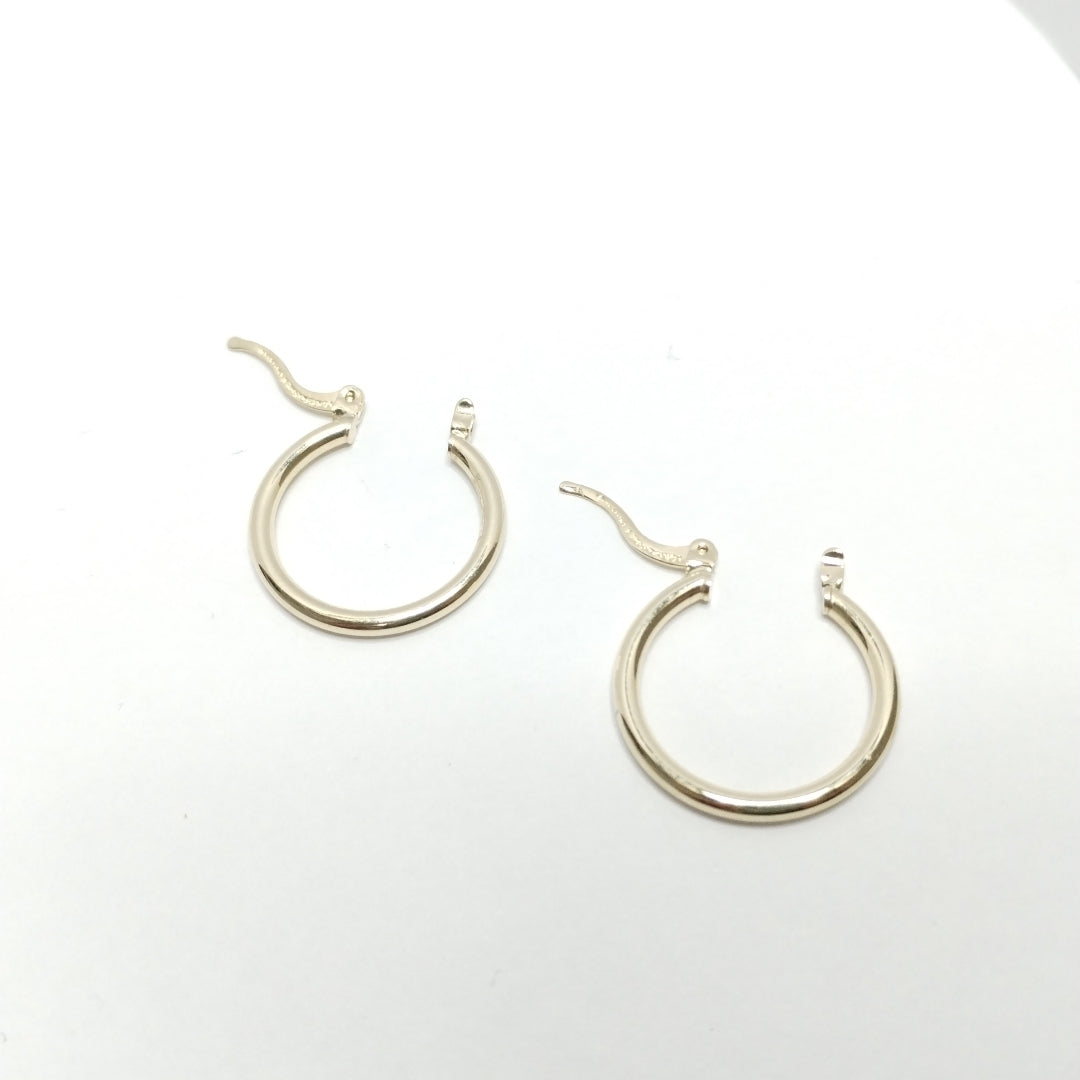 ARETES TEJIDO ARRACADAS LISAS 14K 1.2 GR (NUEVO)
