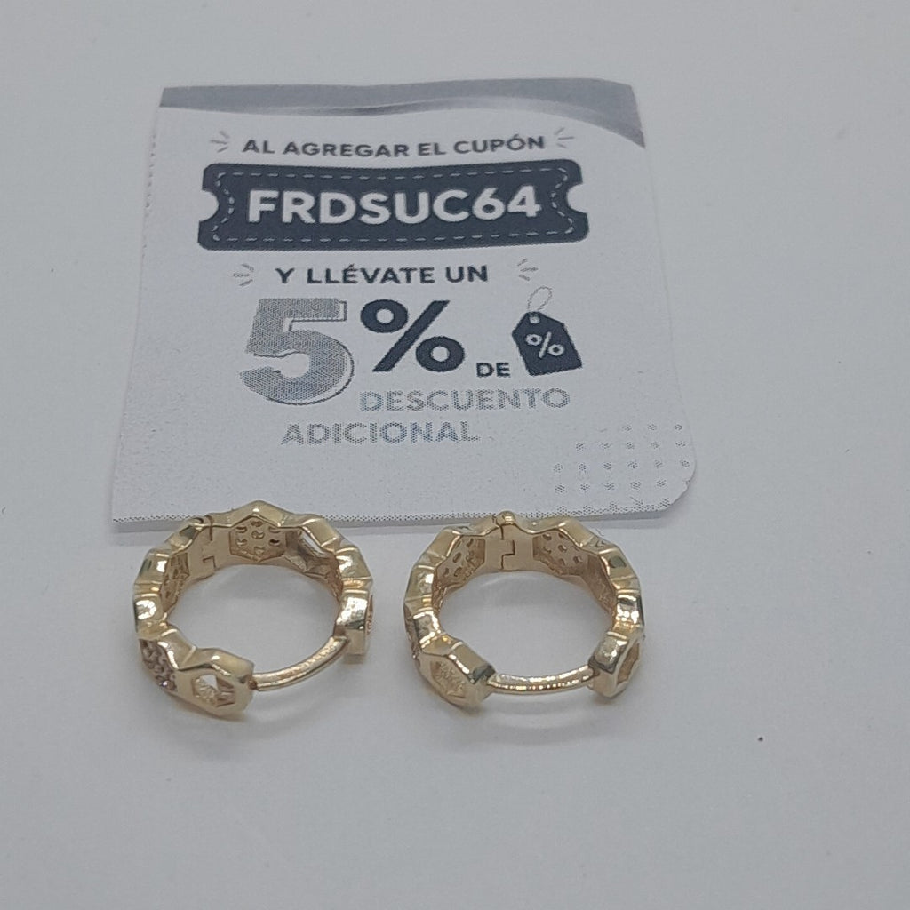 ARETES HUGGIES HEXAGONALES C CIRCONIAS 14K 2.6 GR (NUEVO)