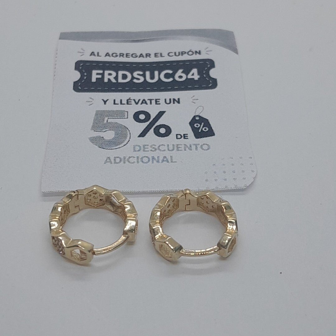 ARETES HUGGIES HEXAGONALES C CIRCONIAS 14K 2.6 GR (NUEVO)